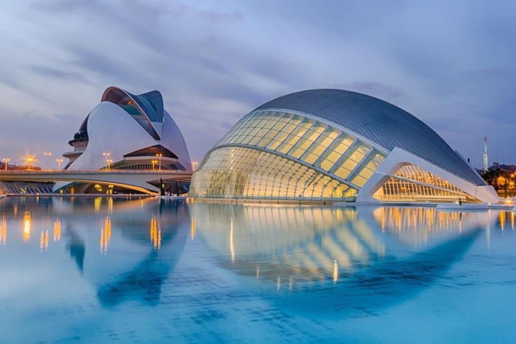 Valencia Las Artes Y Ciencias + Garaje + Netflix Exterior foto