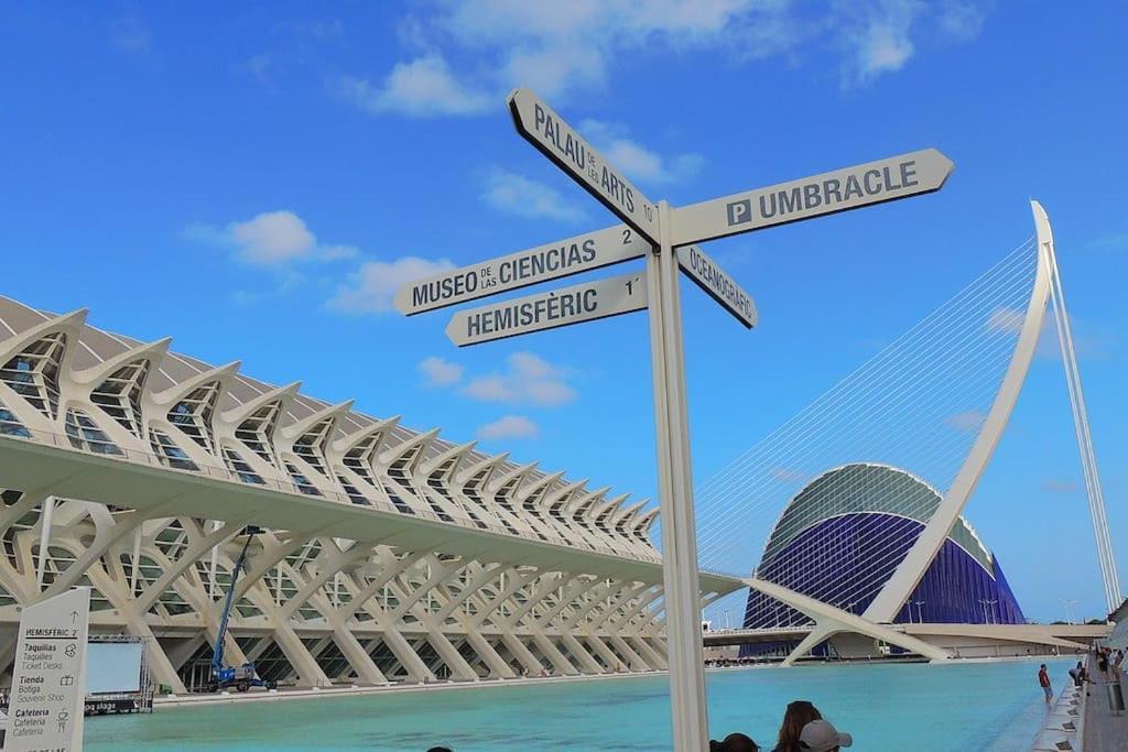 Valencia Las Artes Y Ciencias + Garaje + Netflix Exterior foto