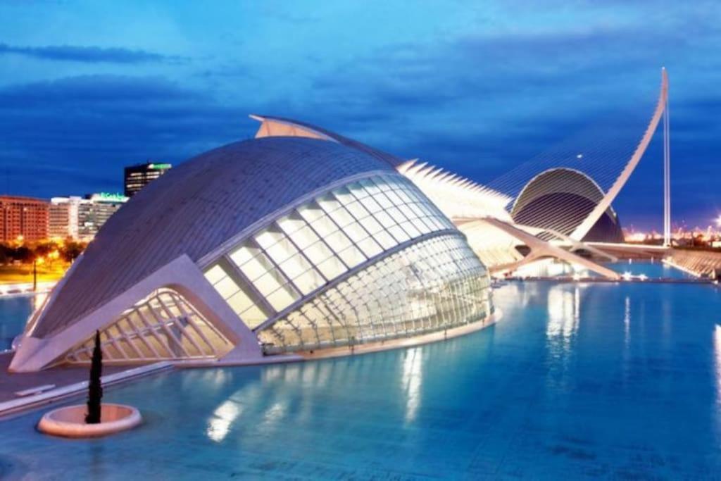 Valencia Las Artes Y Ciencias + Garaje + Netflix Exterior foto