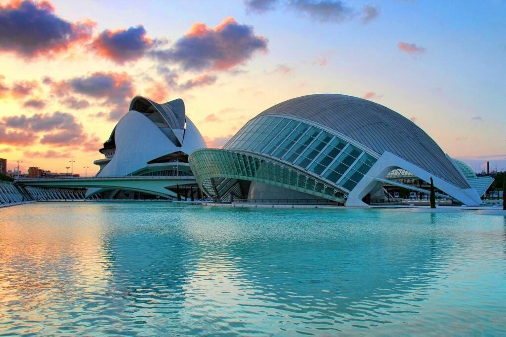 Valencia Las Artes Y Ciencias + Garaje + Netflix Exterior foto
